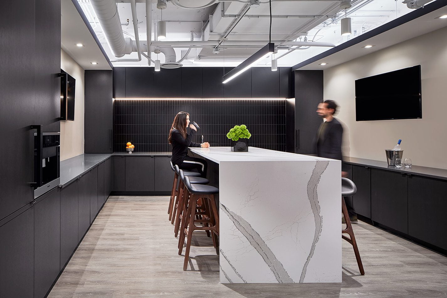 WTHF_DESIGNBRIDGE_06